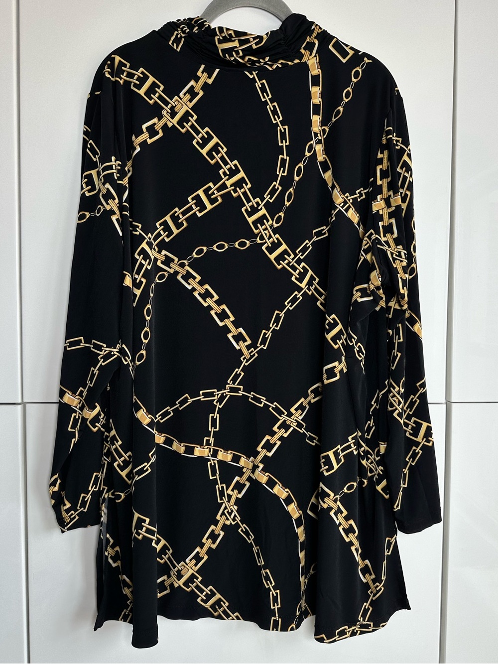 Susan Graver Liquid Knit Turtleneck Blouse Gold Chain Black Size 2X Pullover - Picture 4 of 6